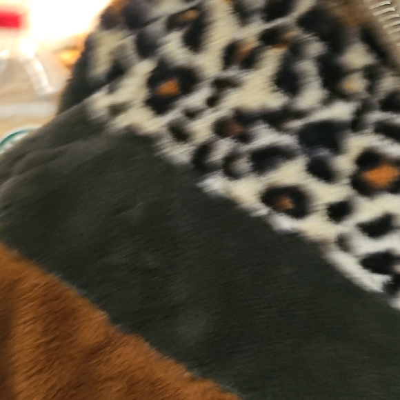 Womens CoffeeShop Leopard Print Faux Fur Jacket - Brown and Cream Large NWT - Picture 8 of 9
